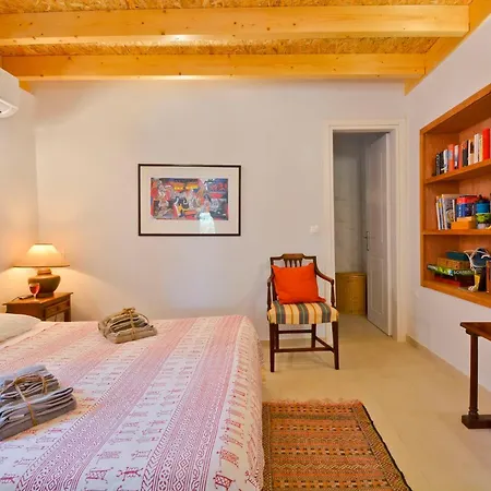 Villa Papaspiros *