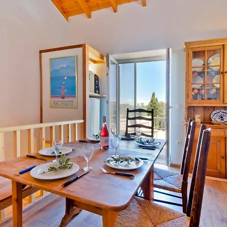 Papaspiros Villa